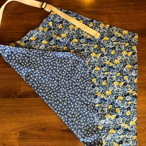 Adult bib. Dining scarf